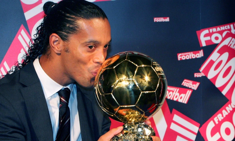 Tóm gọn tiểu sử và đời tư của cầu thủ Ronaldinho